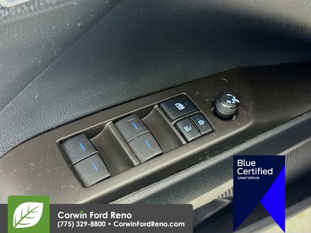 2021 Toyota Camry SE photo 15