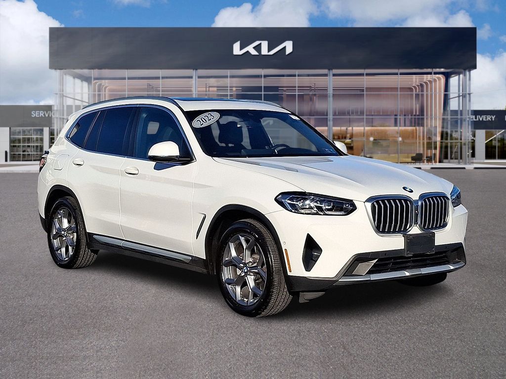 2023 BMW X3 30i's photo