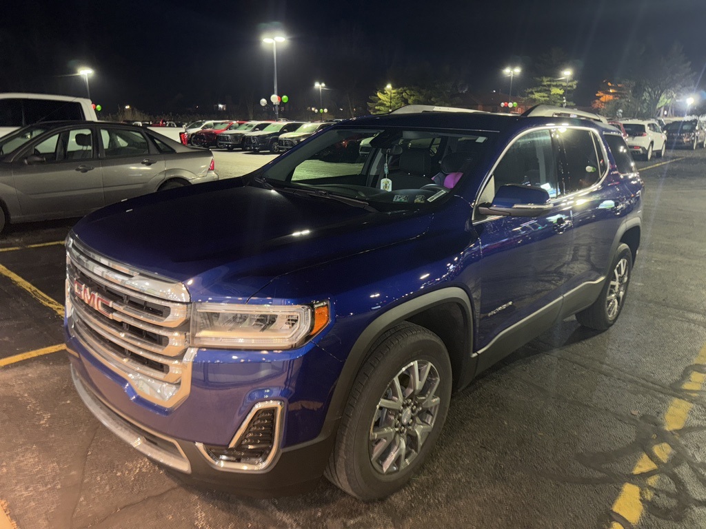 2023 GMC ACADIA - Image 3