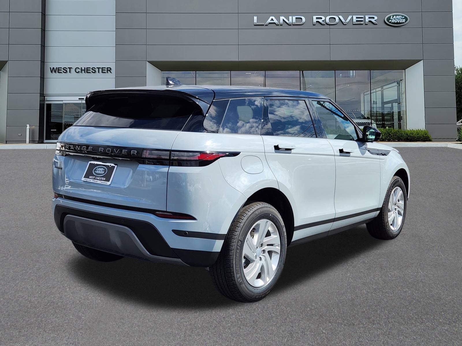 2026 Land Rover Range Rover Evoque S photo 4