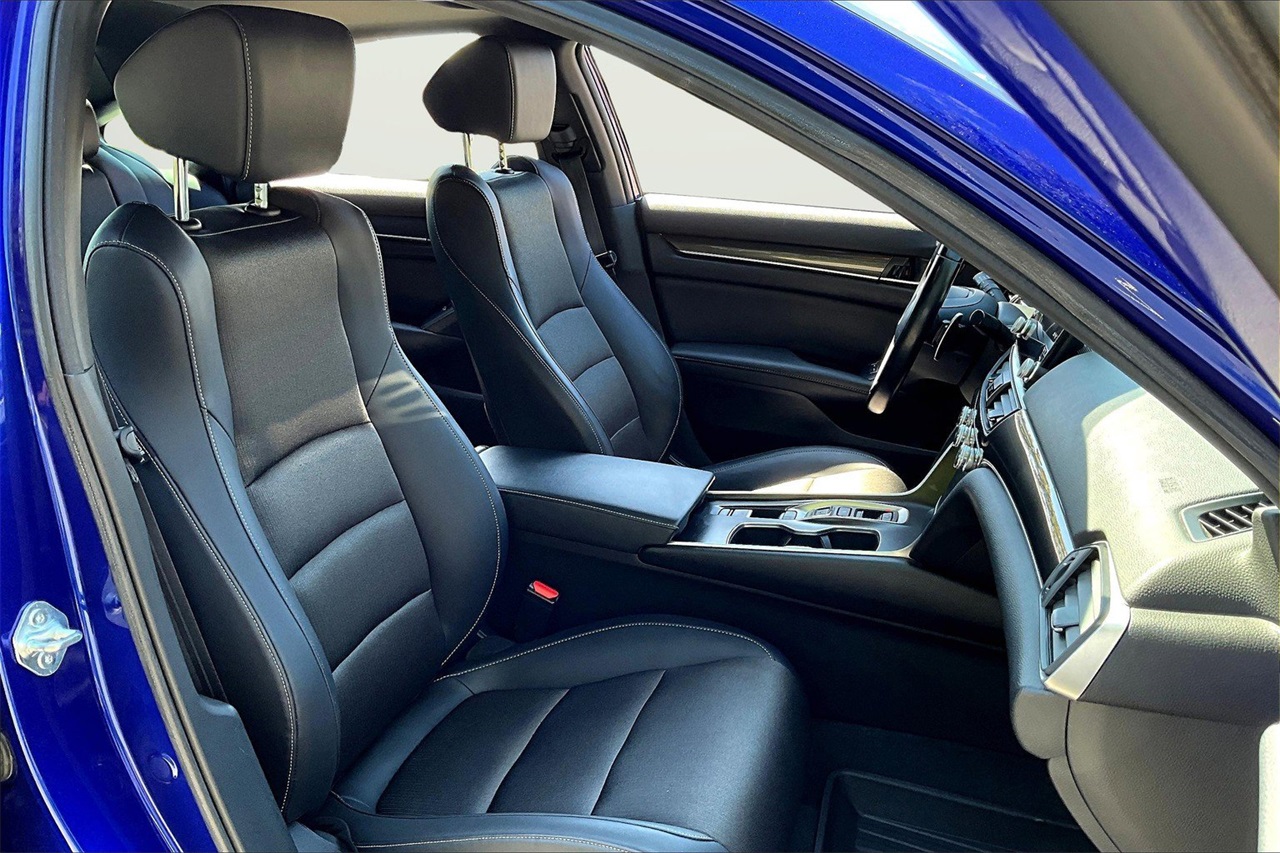 2022 Honda Accord Sport 2.0T photo 21