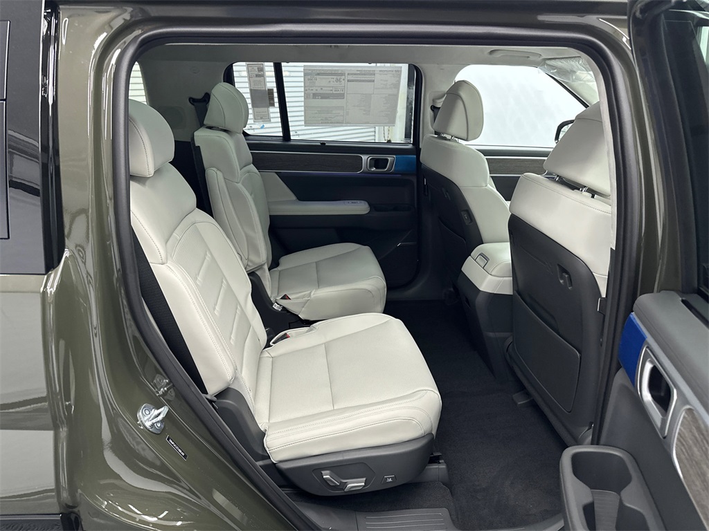 2026 Hyundai Santa Fe Calligraphy photo 16