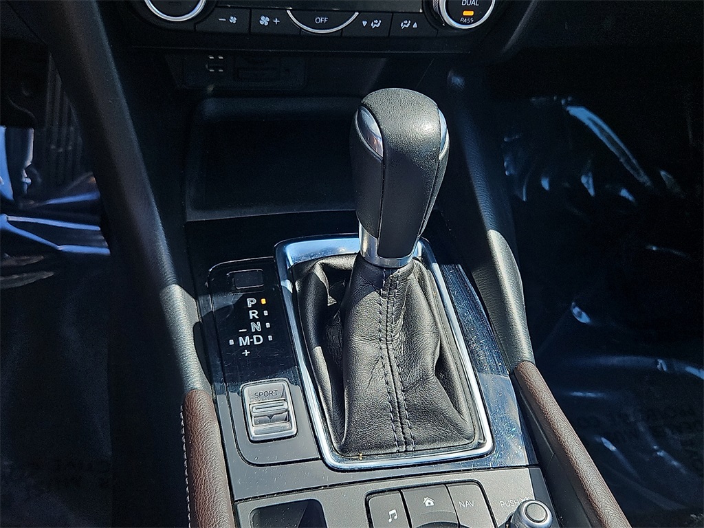 2017 Mazda Mazda3 Grand Touring photo 15