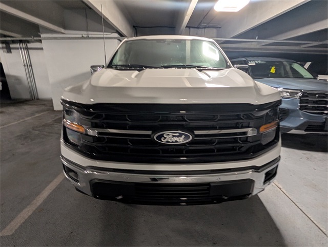 2025 Ford F-150 XLT photo 3