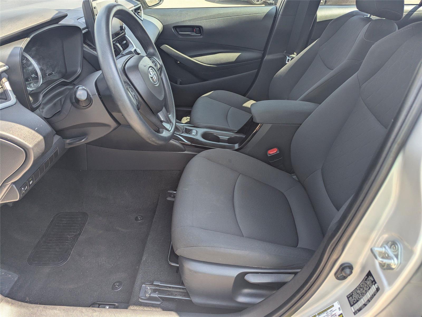 2022 Toyota Corolla LE photo 18