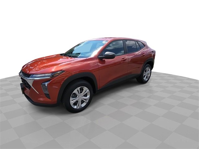2024 Chevrolet Trax LS photo 4