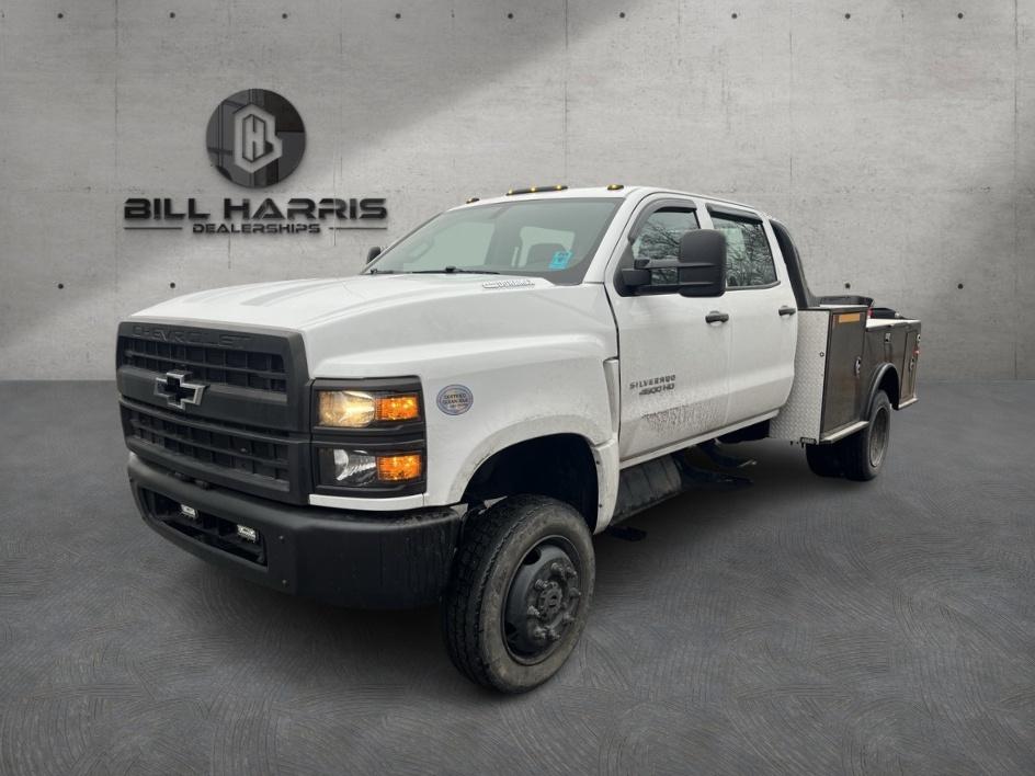 2022 Chevrolet Silverado 4500 Medium Duty Chassis Cab Work Truck's photo