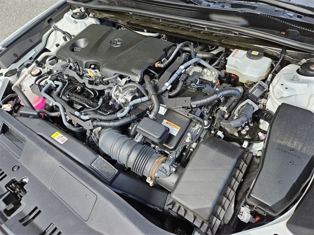 2023 Toyota Camry Hybrid LE photo 16