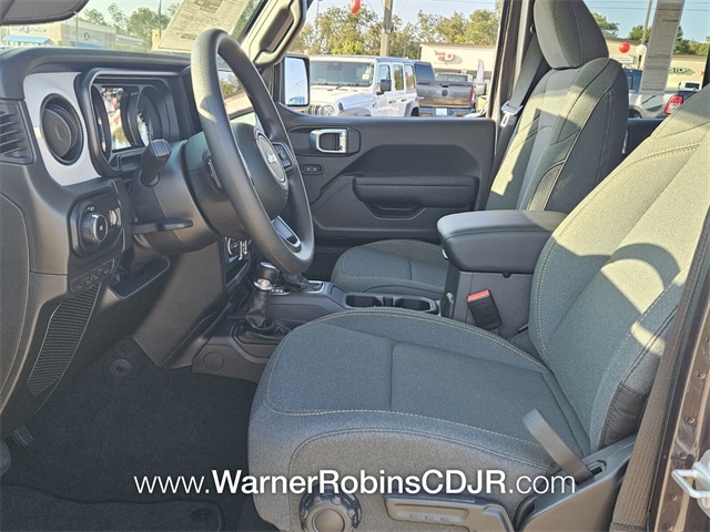2025 Jeep Wrangler Sport photo 4