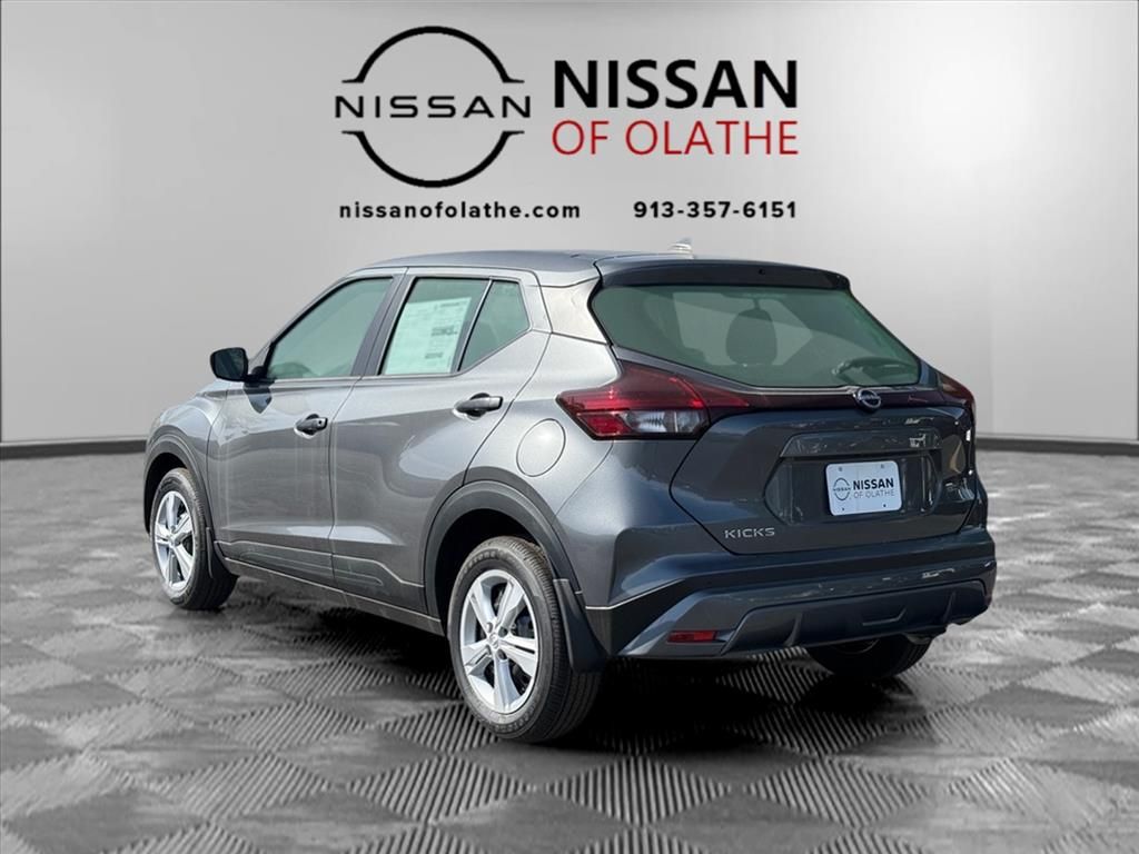 2025 Nissan Kicks Play S photo 3