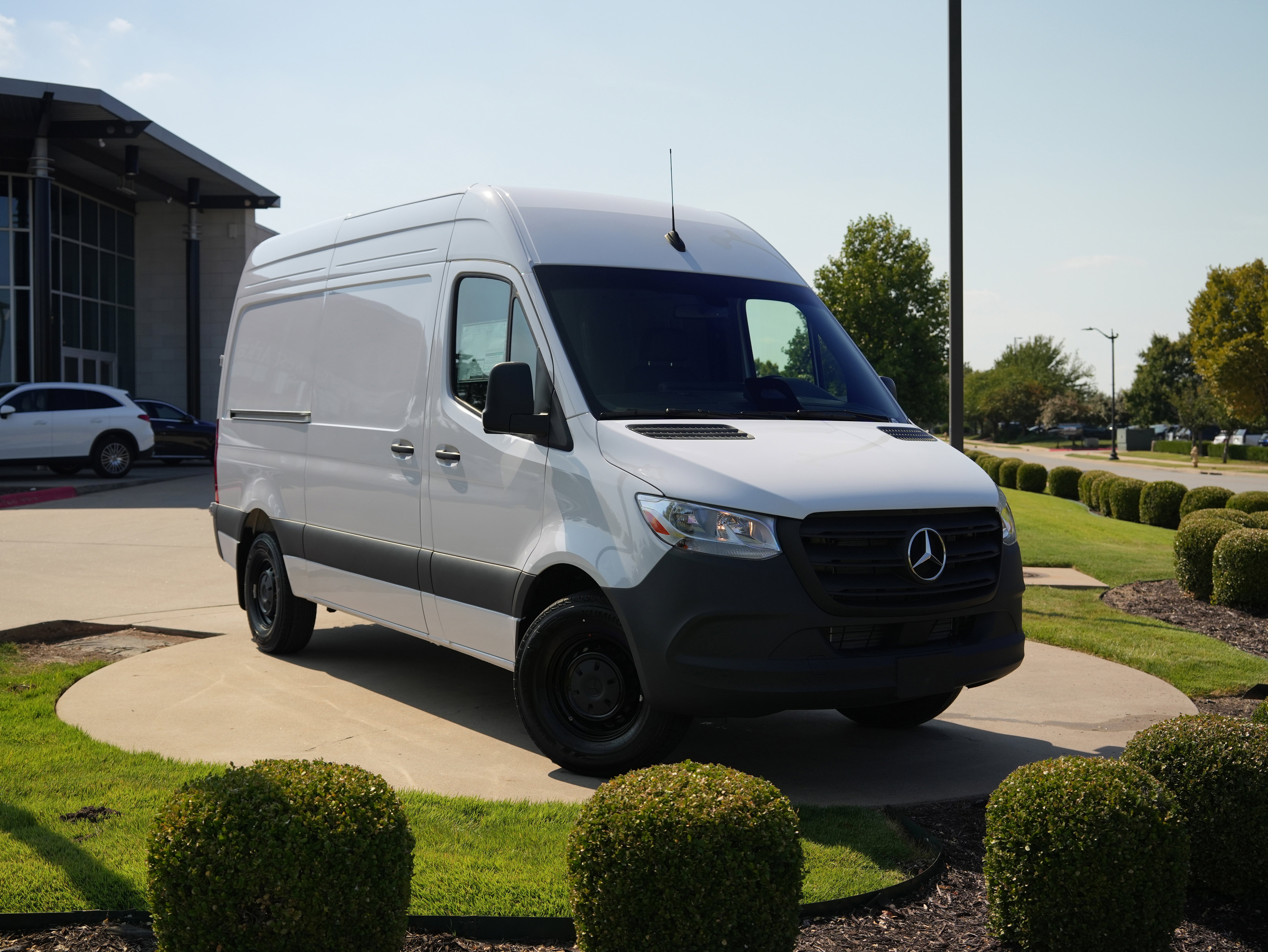 2025 Mercedes-Benz Sprinter Cargo Van Base's photo