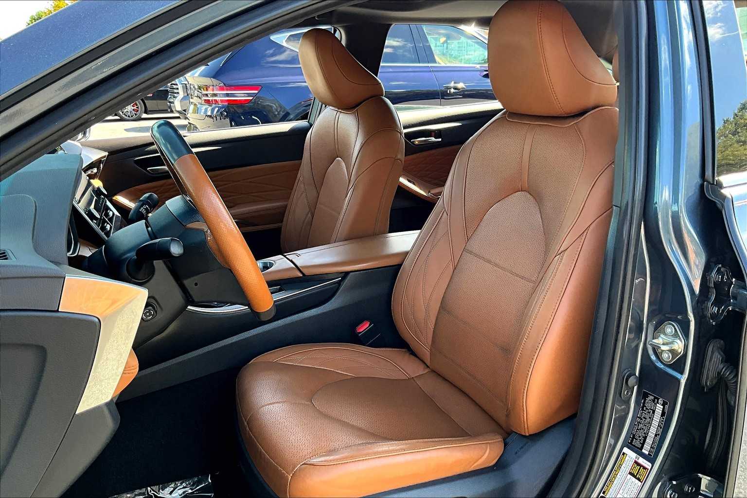 2020 Toyota Avalon Limited photo 7