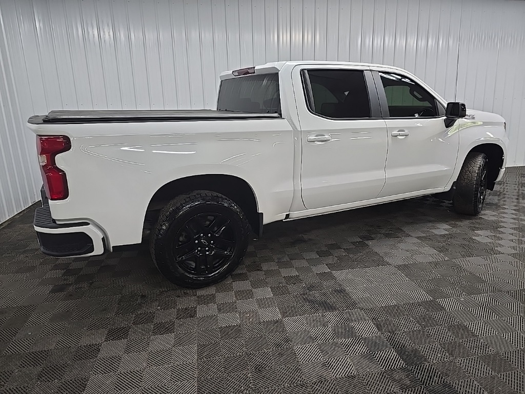 2022 Chevrolet Silverado 1500 RST photo 3