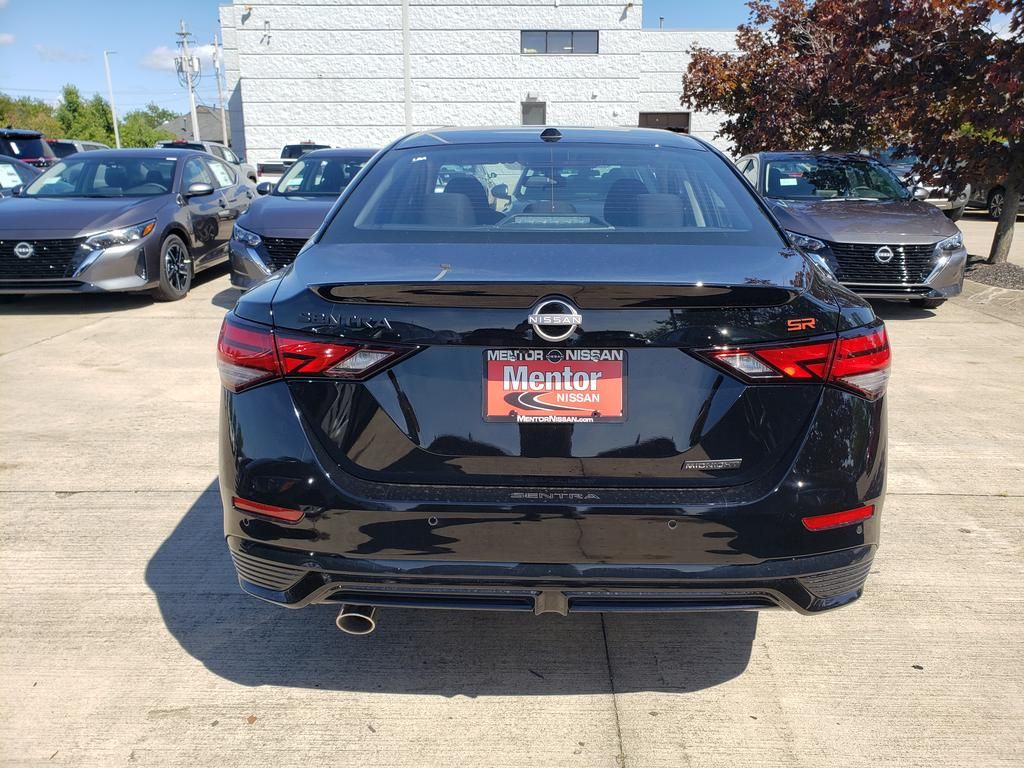 2025 Nissan Sentra SR Midnight Edition photo 4