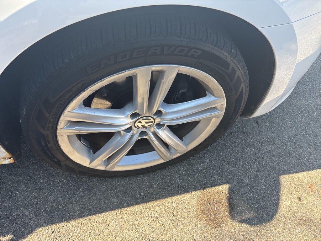 2014 Volkswagen Passat SE photo 7