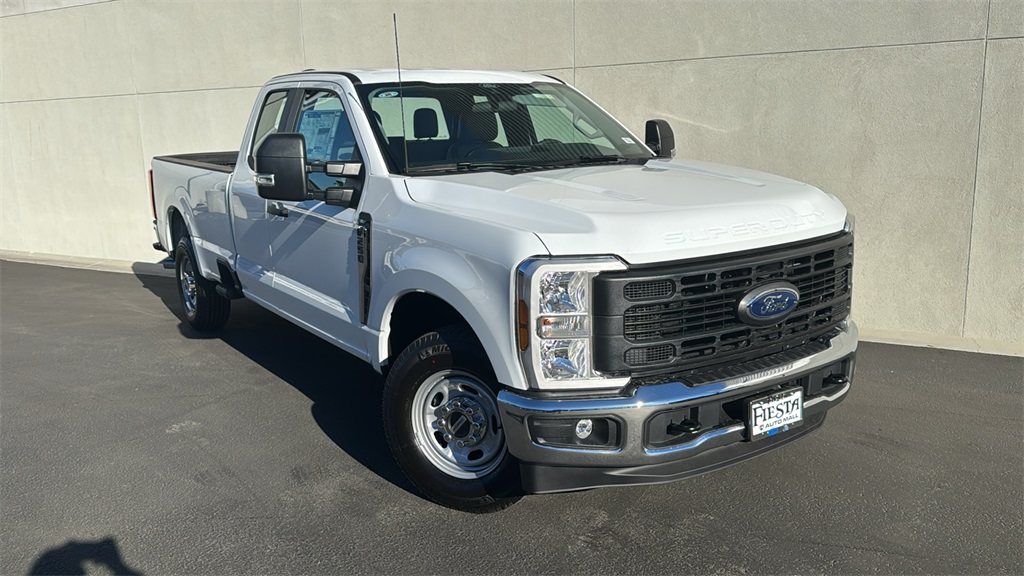 2026 Ford F-250 Super Duty XL's photo