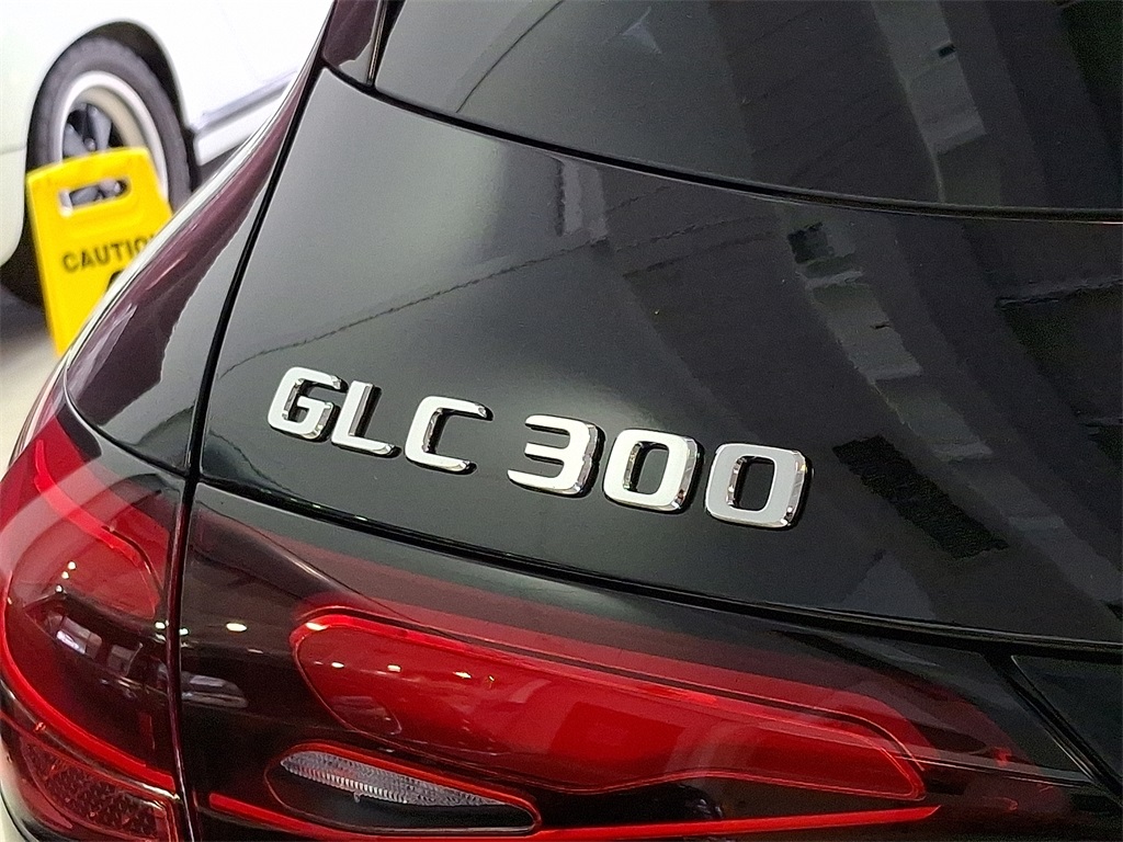 2025 Mercedes Benz GLC 300 4MATIC photo 22