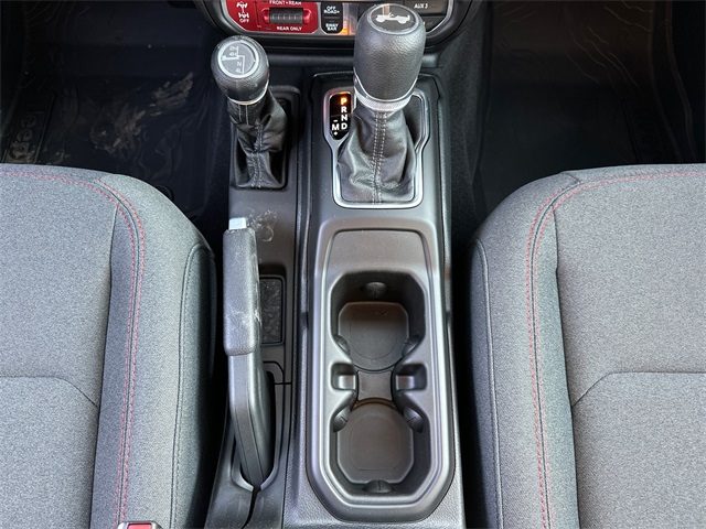2025 Jeep Wrangler Rubicon photo 18