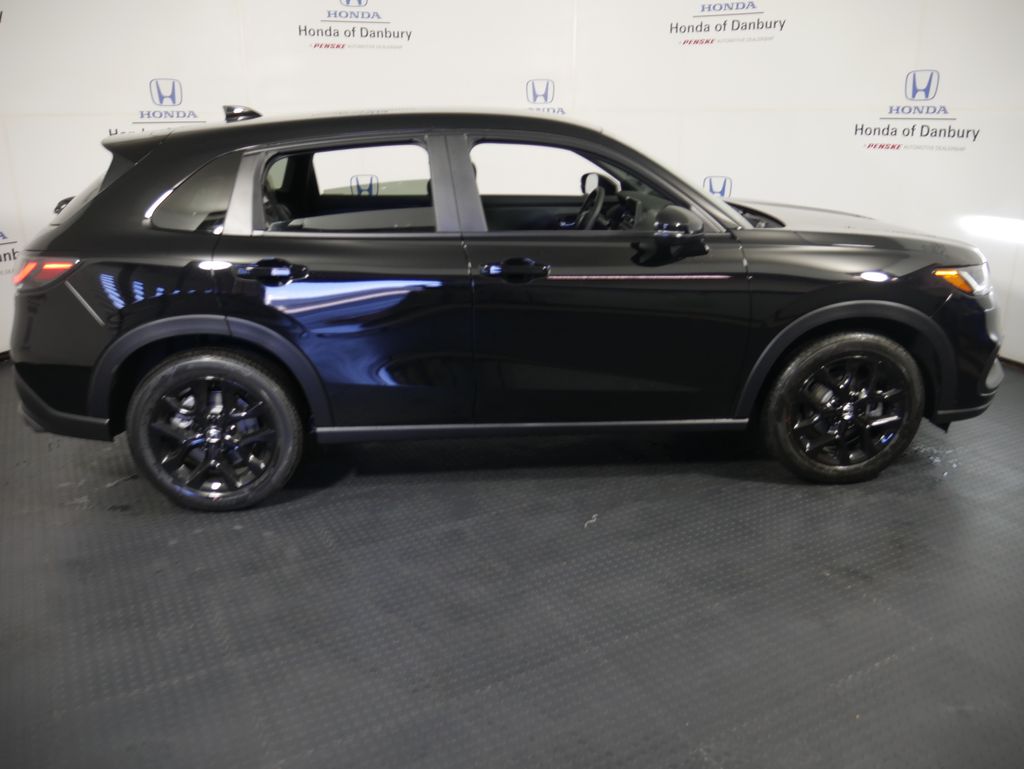 2026 Honda HR-V Sport photo 3
