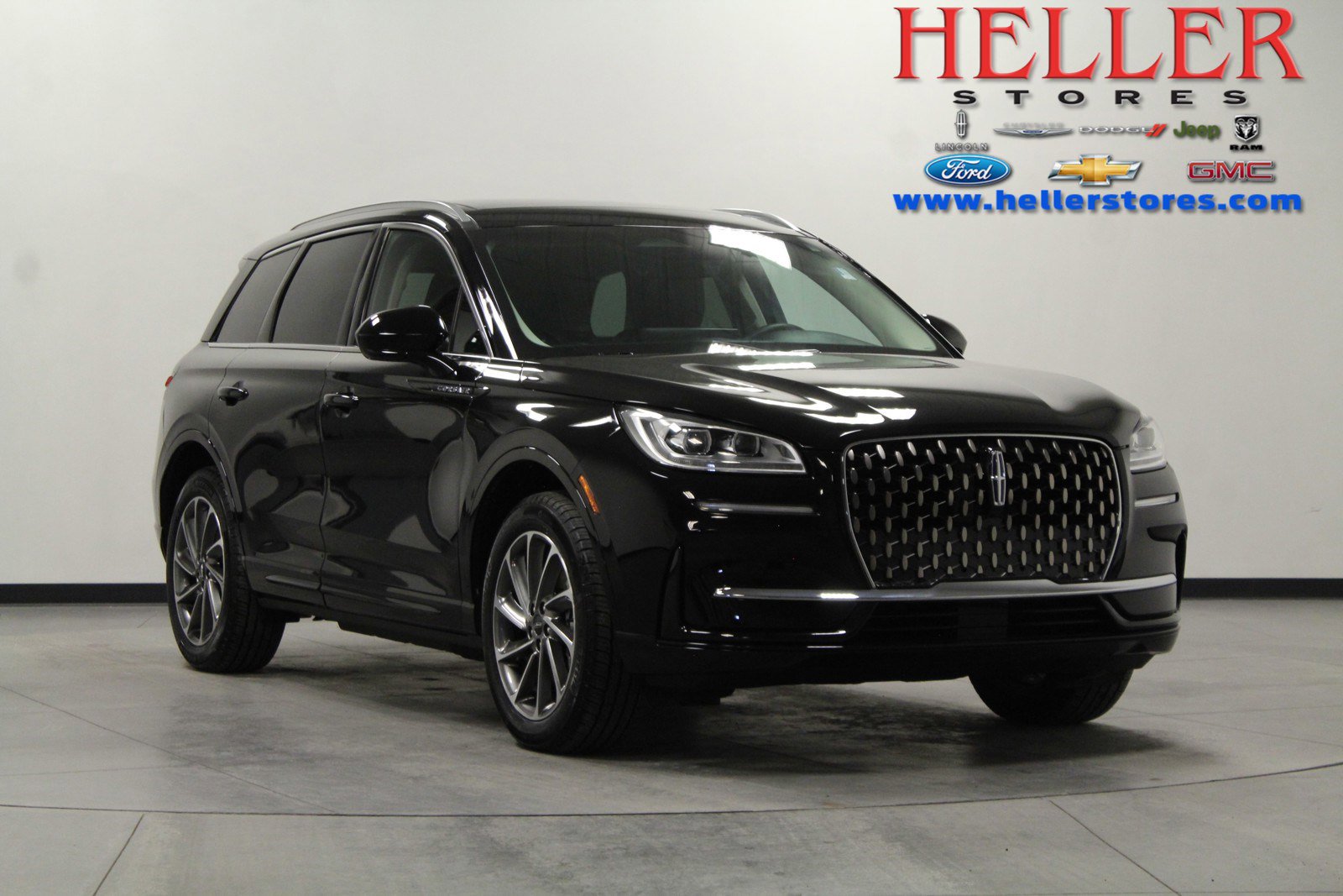 Used 2024 Black Metallic Lincoln Grand Touring image 1