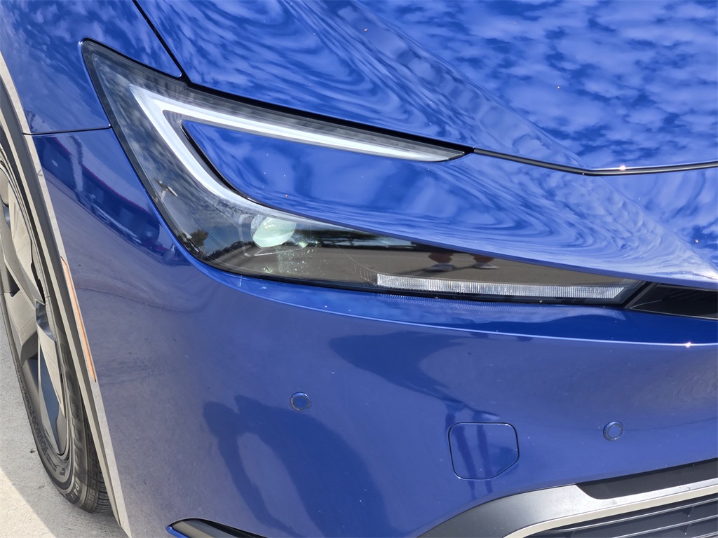 2024 Toyota Prius Prime SE photo 9