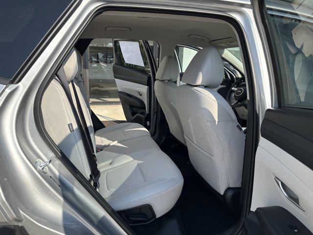 2025 Hyundai Tucson SEL photo 12