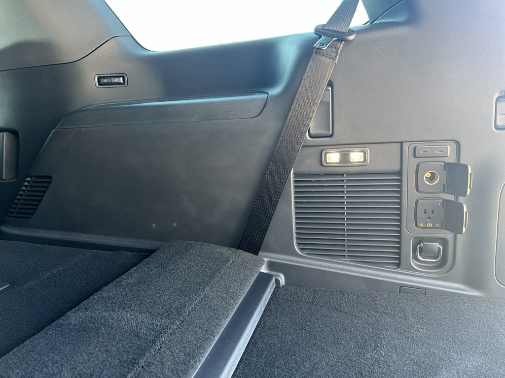 2025 Ford Expedition Platinum photo 4