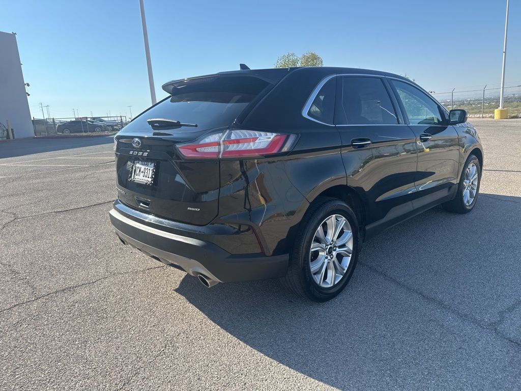 2023 Ford Edge Titanium photo 9
