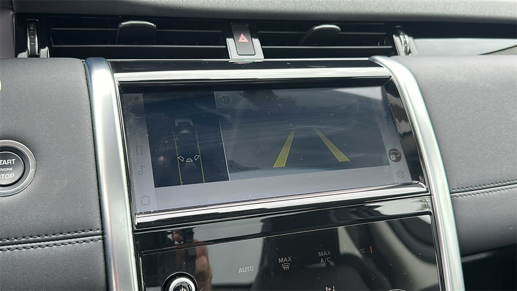 2023 Land Rover Discovery Sport SE photo 18