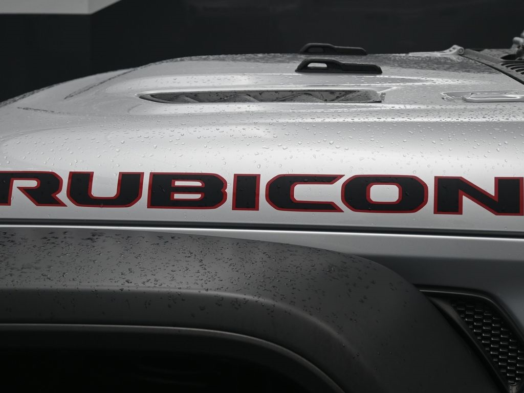 2024 Jeep Wrangler Rubicon photo 13