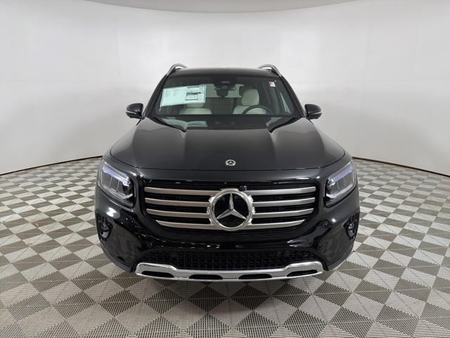 2026 Mercedes Benz GLB 250 4MATIC photo 2