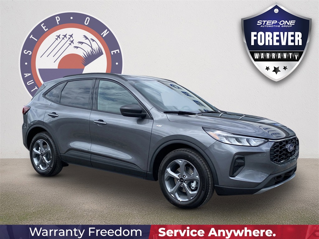 2025 Ford Escape ST-Line's photo