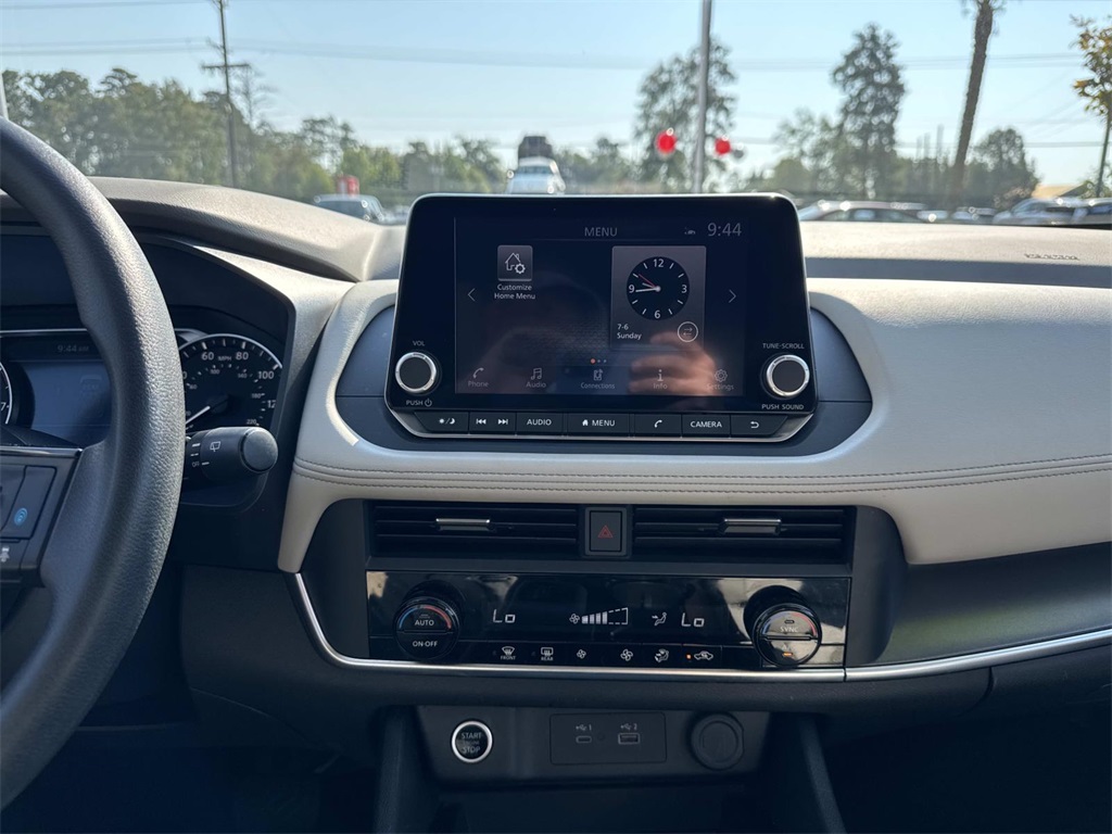 2023 Nissan Rogue SV photo 19