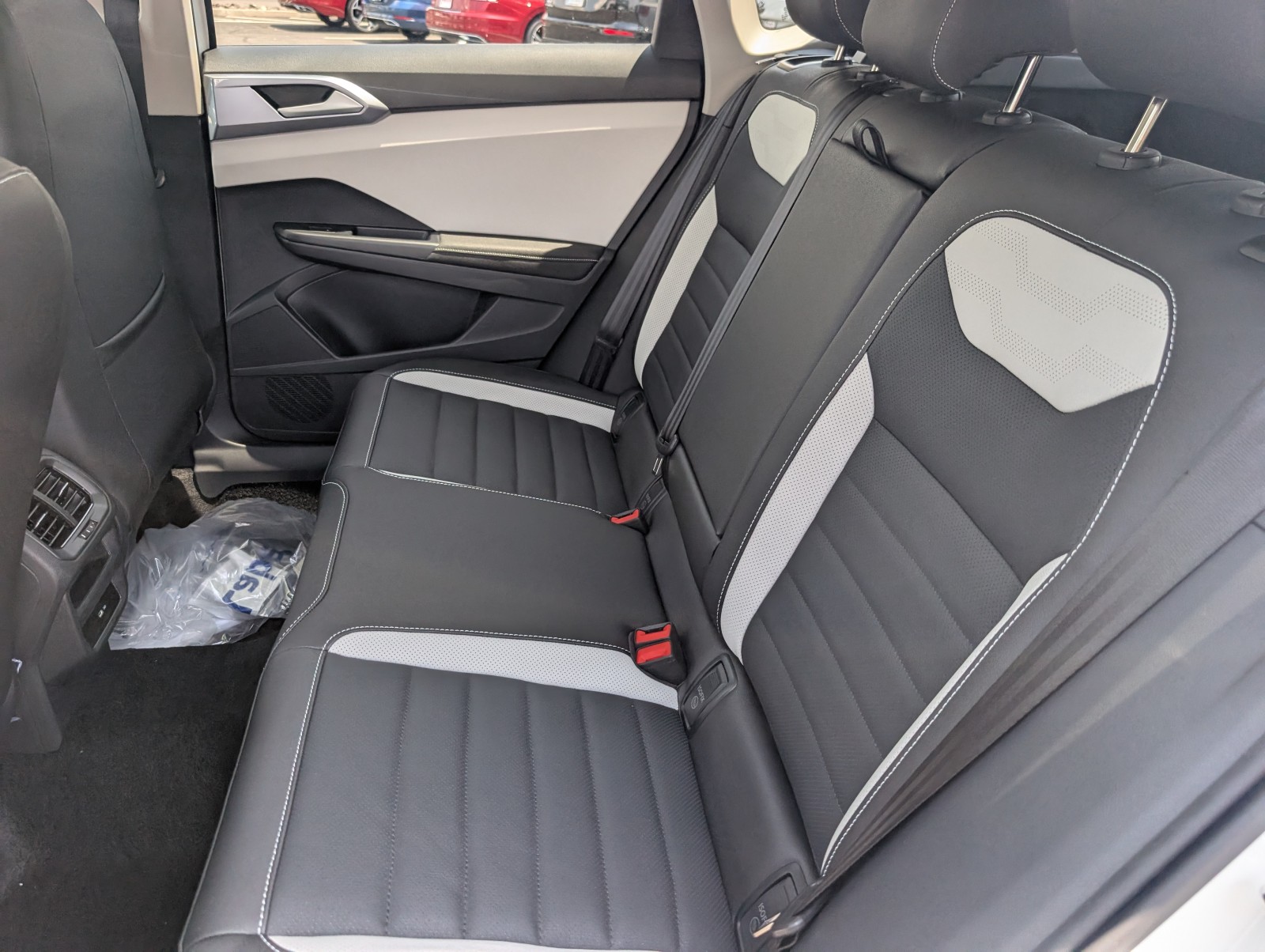 New 2025 Pure White Volkswagen SEL image 21