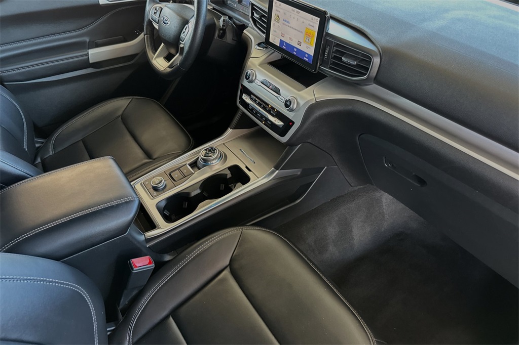 2022 Ford Explorer XLT photo 23