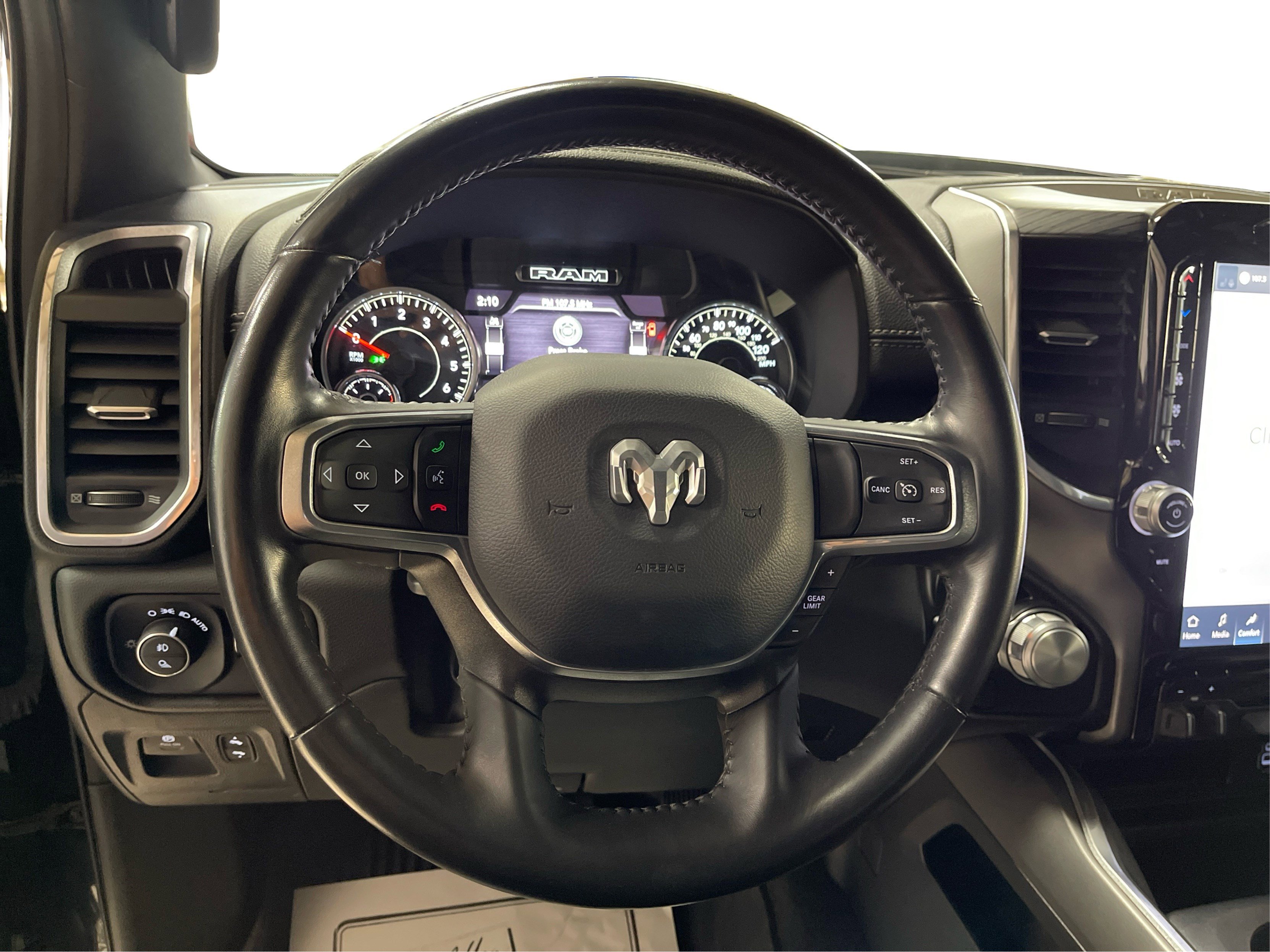 2023 Ram 1500 Laramie photo 16