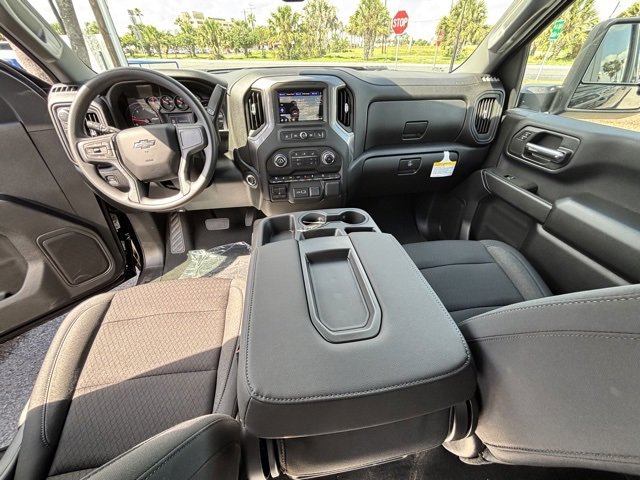 2026 Chevrolet Silverado 2500HD Custom photo 14