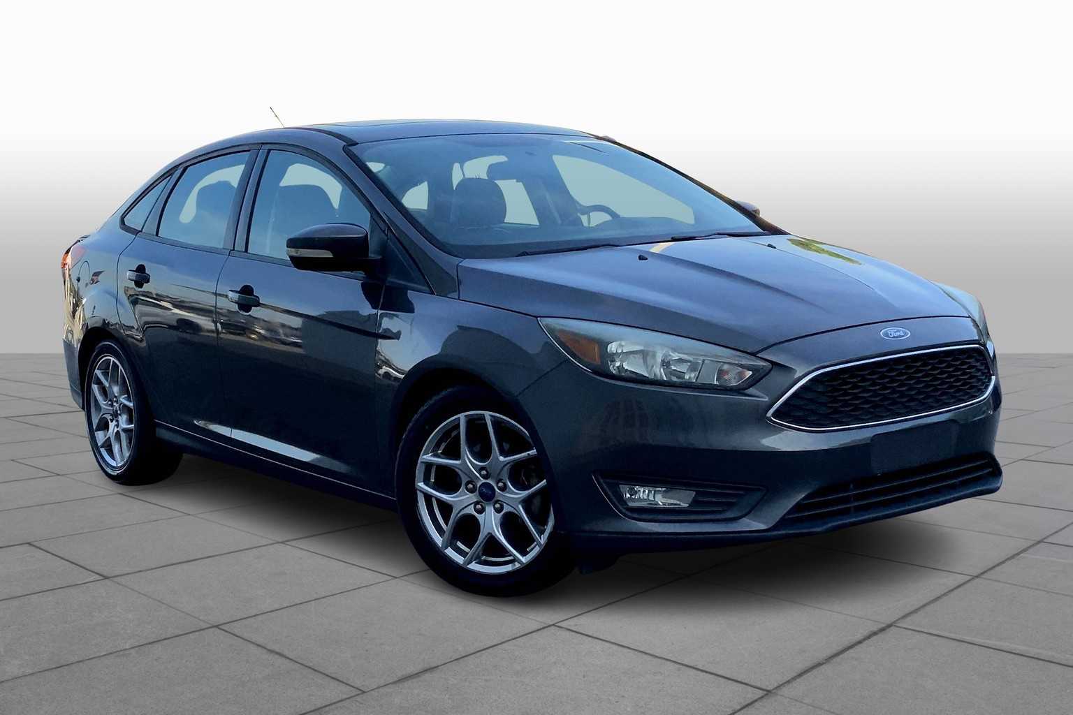Used 2015 Ford Focus SE with VIN 1FADP3F29FL333219 for sale in Bluffton, SC