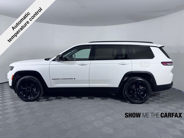2023 Jeep Grand Cherokee Laredo Altitude photo 5