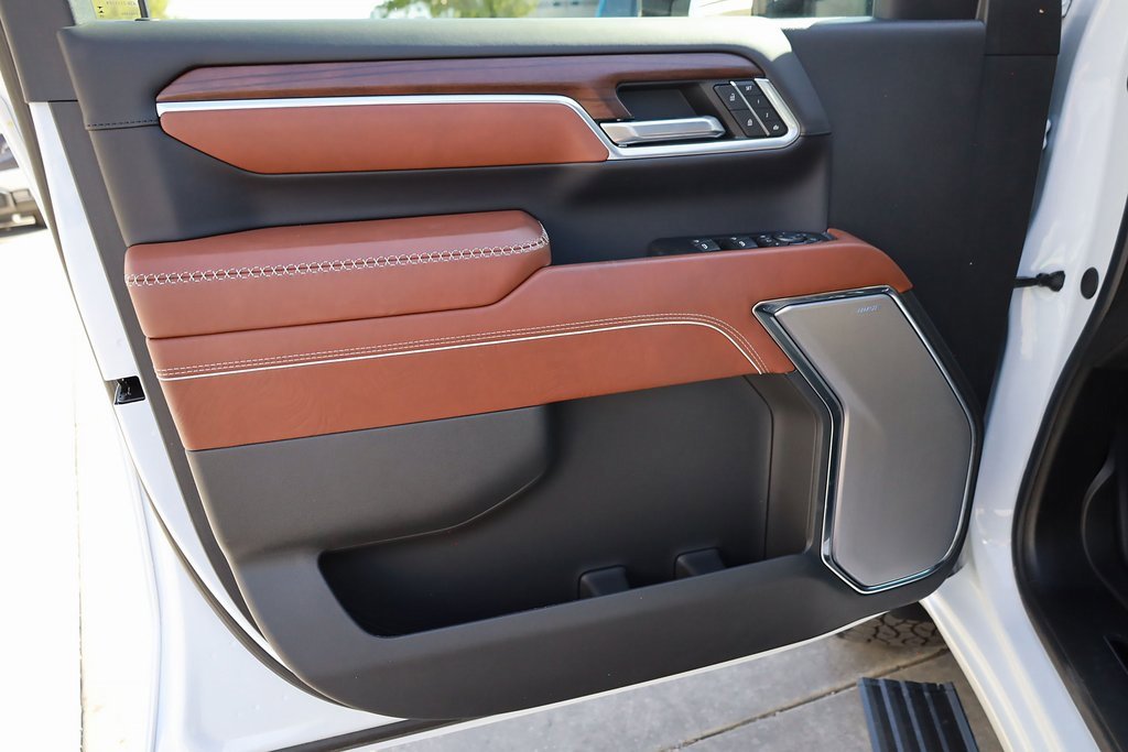 2025 Gmc Sierra 3500 HD Denali Ultimate photo 4