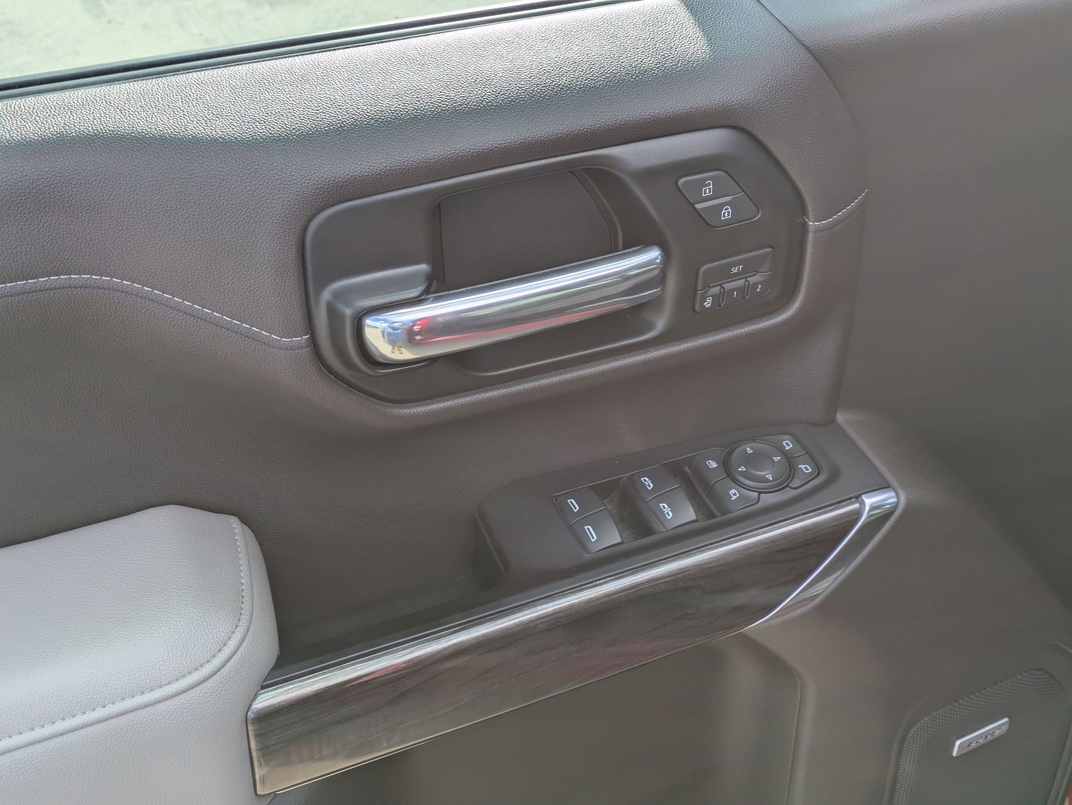 2019 Chevrolet Silverado 1500 LTZ photo 11