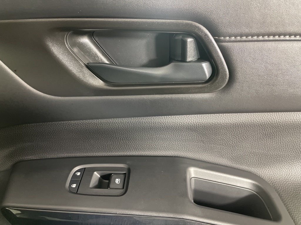 2025 Nissan Pathfinder SV photo 12
