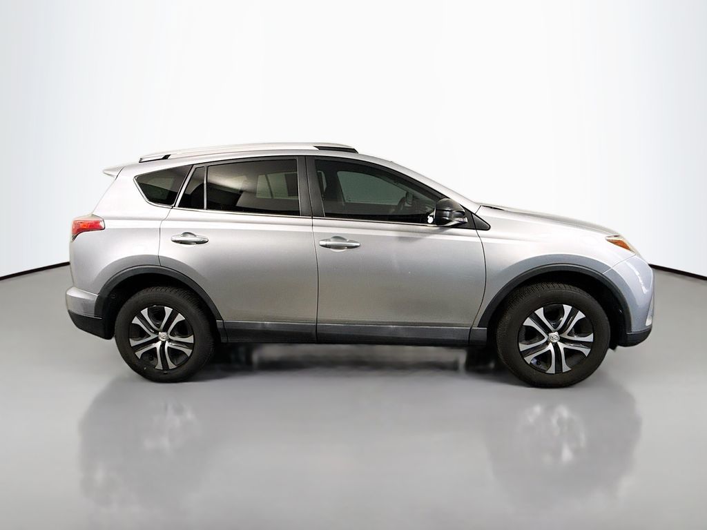 2016 Toyota RAV4 LE photo 24