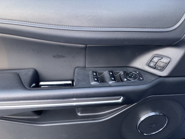 2024 Ford Expedition XLT photo 9