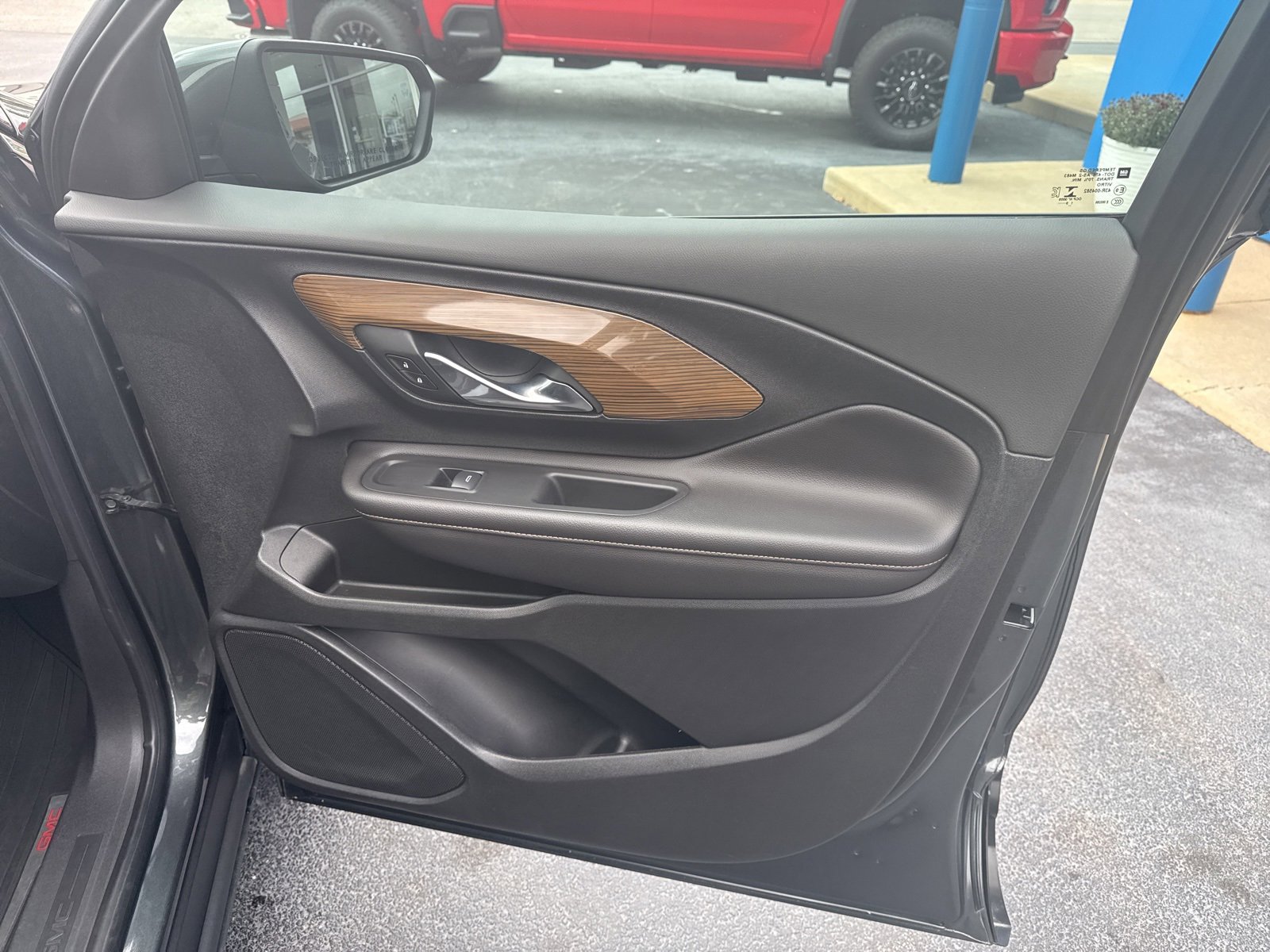 2020 Gmc Terrain SLE photo 24