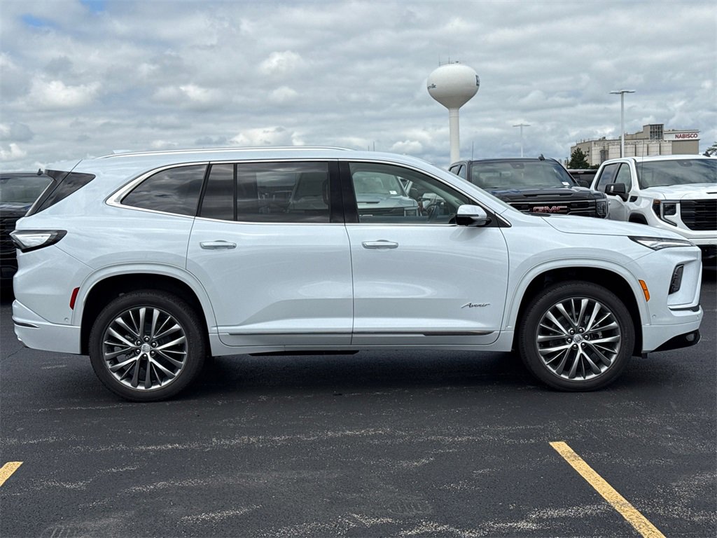 2026 Buick Enclave Avenir photo 8