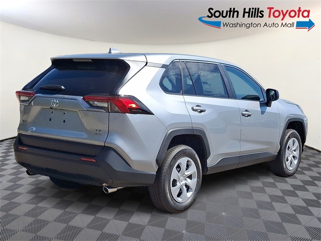 2025 Toyota RAV4 LE photo 4