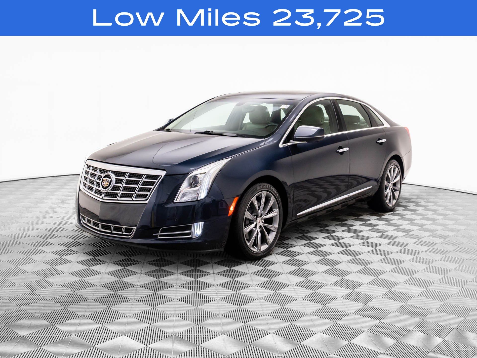 2013 Cadillac XTS Luxury photo 3