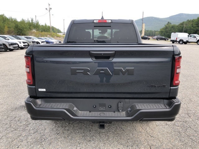 2025 Ram 1500 Tradesman photo 4