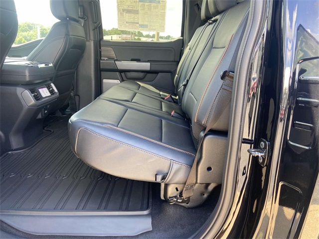 2025 Ford F-150 Lariat photo 9